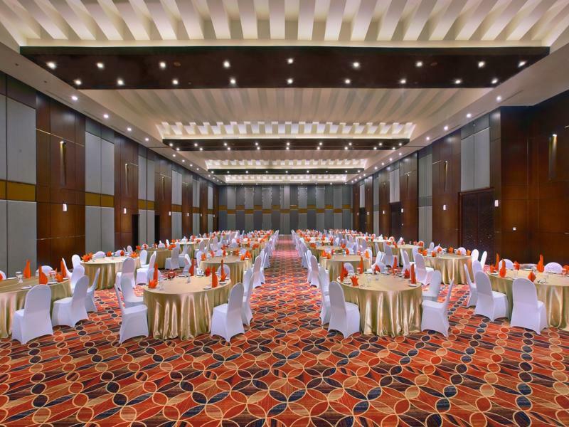 The Alana Hotel & Convention Center Solo By Aston Exterior foto